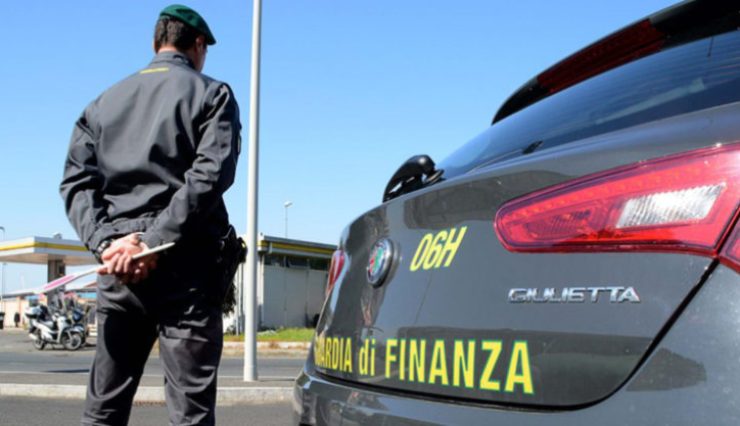 Posto di blocco Guardia di Finanza