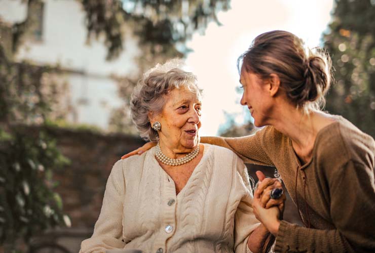 Pensionata con figlia