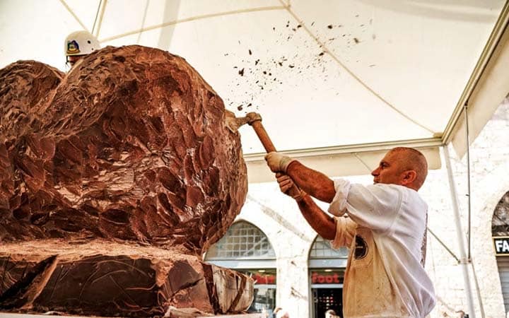 Si cercano promoter, hostess e animatori per Eurochocolate 2024