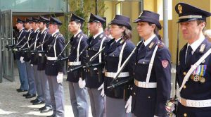 Il Ministero dell'Interno ha indetto un concorso pubblico, per esame, a 1650 posti per allievo agente della Polizia di Stato