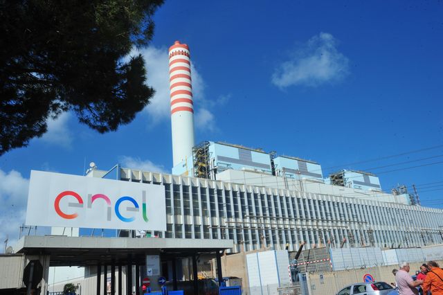 Enel annuncia 2.000 nuove assunzioni tra il 2024-2026