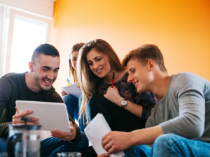 Bonus di 1.000 euro studenti universitari: 3.000 borse di studio per l'Erasmus italiano