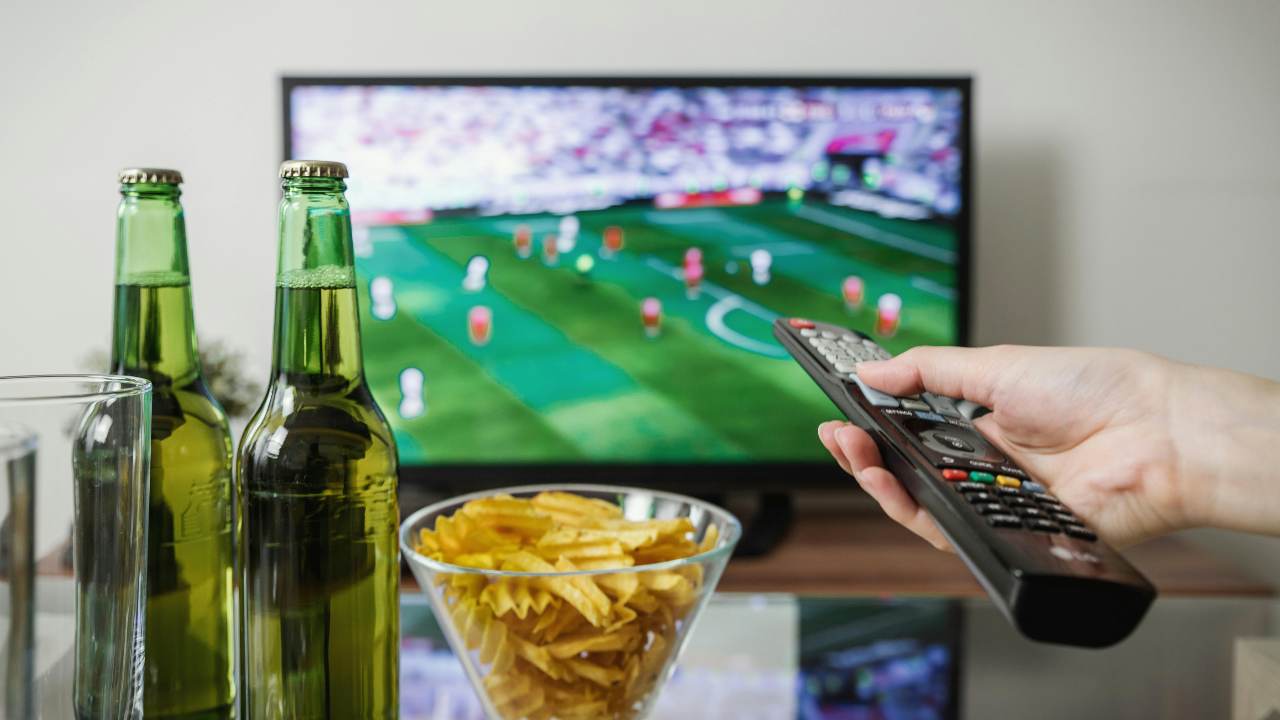 Come guardare il calcio gratis in tv - circuitolavoro.it - 20250219